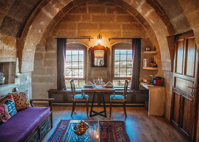 Taskonaklar Uçhisar